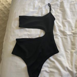 Pretty Little Thing Black Bodysuit